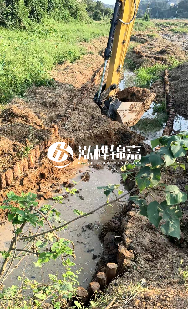 臨沂河道清淤專(zhuān)業(yè)施工-河道清淤后水質(zhì)會(huì)有明顯改善嗎?