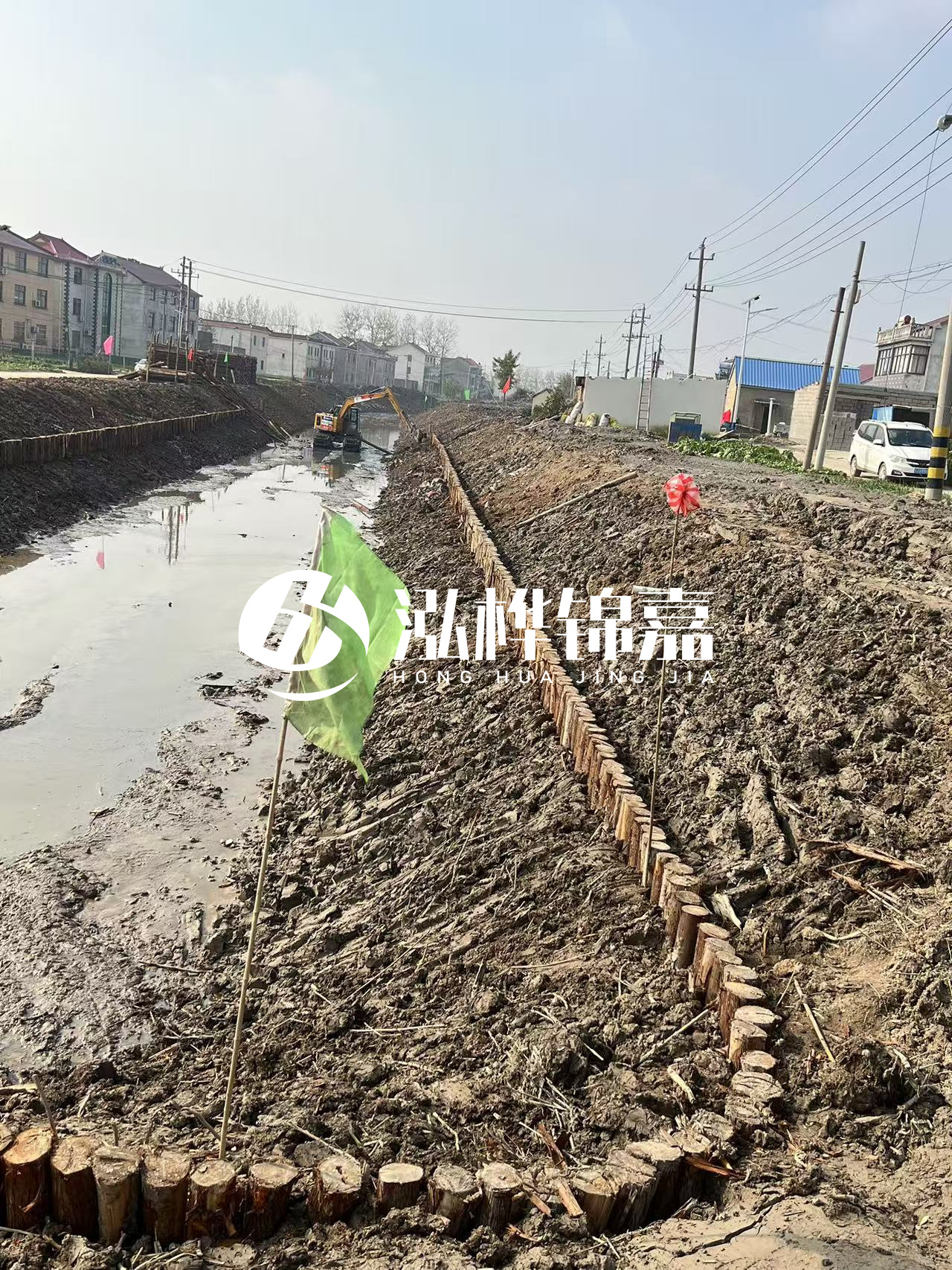 洛陽挖機打木樁專業施工-河道打木樁后如何檢查穩固性？