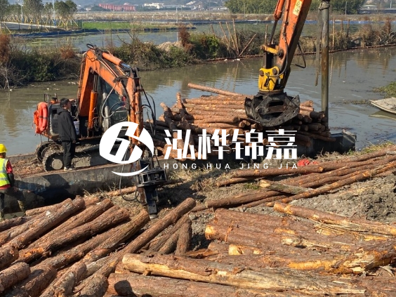 湖南松木樁批發(fā)廠家-5米松木樁批發(fā)1000根有優(yōu)惠嗎？