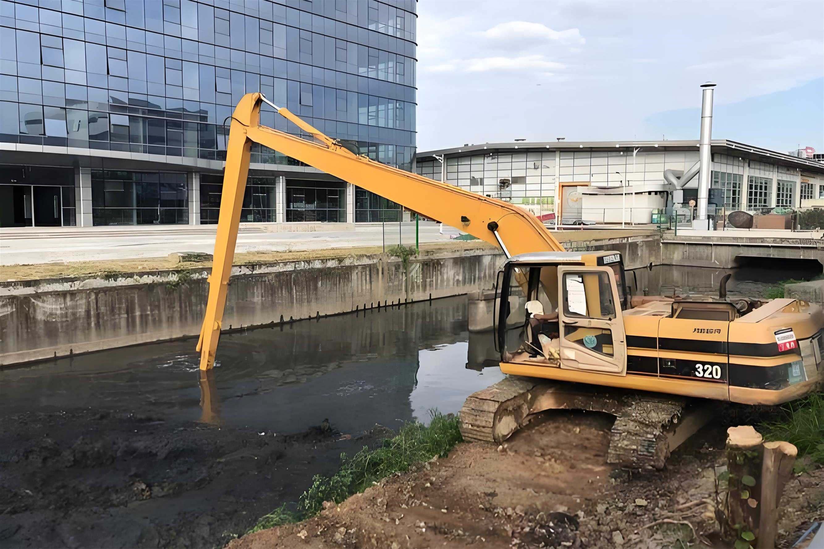 山西臨汾水挖清淤團隊泓樺錦嘉-水庫清淤需要放空水嗎?