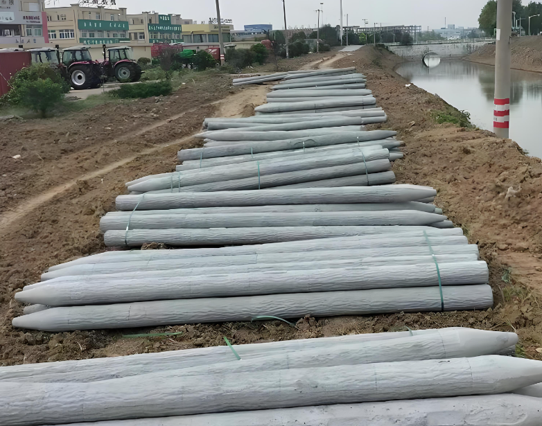 水泥仿木樁施工隊泓樺錦嘉 - 水泥圓樁和方樁哪個更適合做圍欄柱？